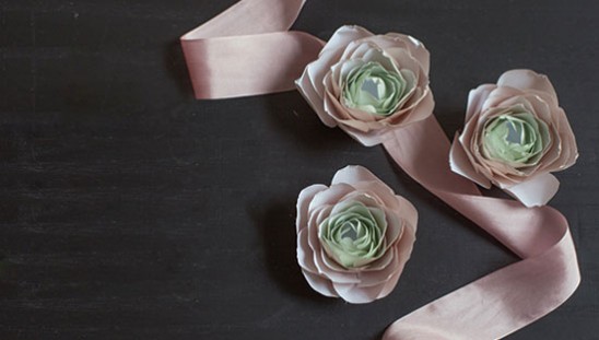 Crepe Paper Ranunculus tutorial - DIY paper flower ideas